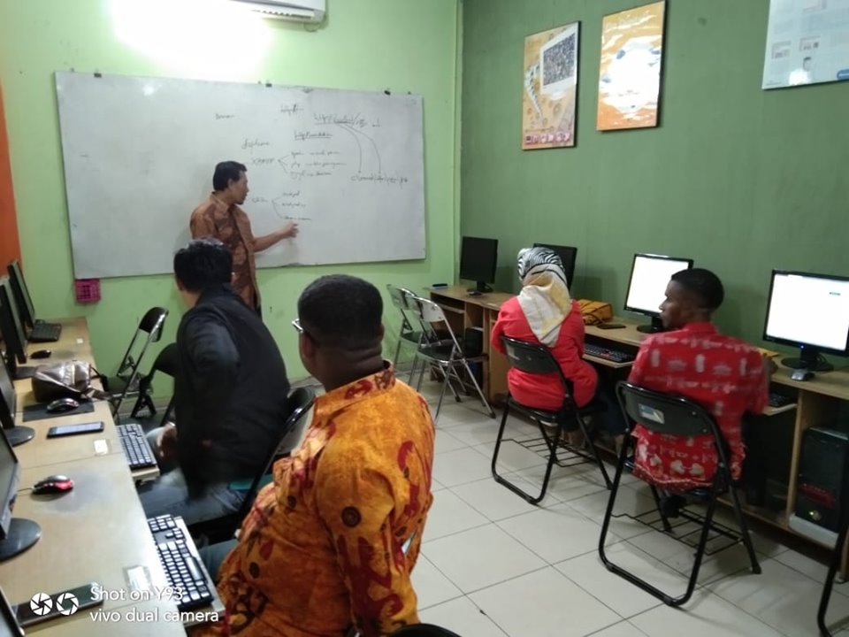 Workshop Web Programming staff BKPSDM Kota Sorong