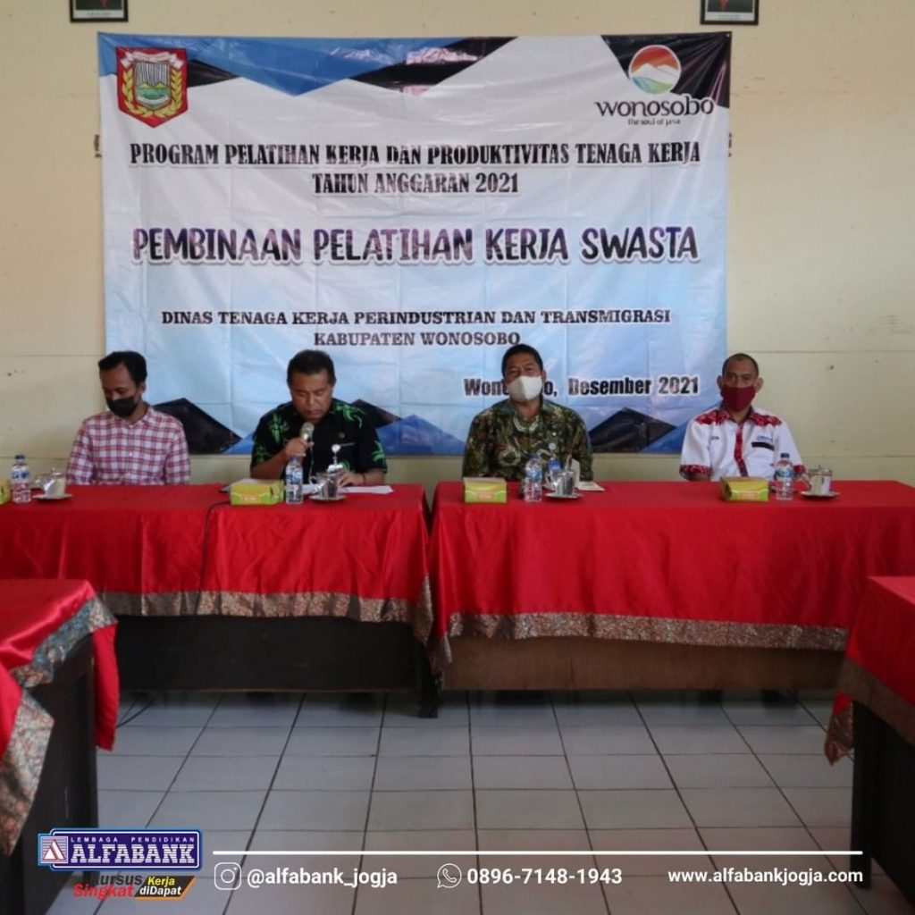 Pembinaan Lembaga Pelatihan Kerja Swasta 2021