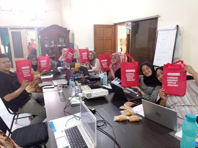 Pelatihan Microsoft Excel Advanced untuk Staf PT Trisula Bintang Utama oleh Alfabank Jogja